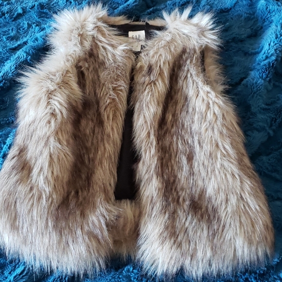 Other - GAP Faux Fur Vest